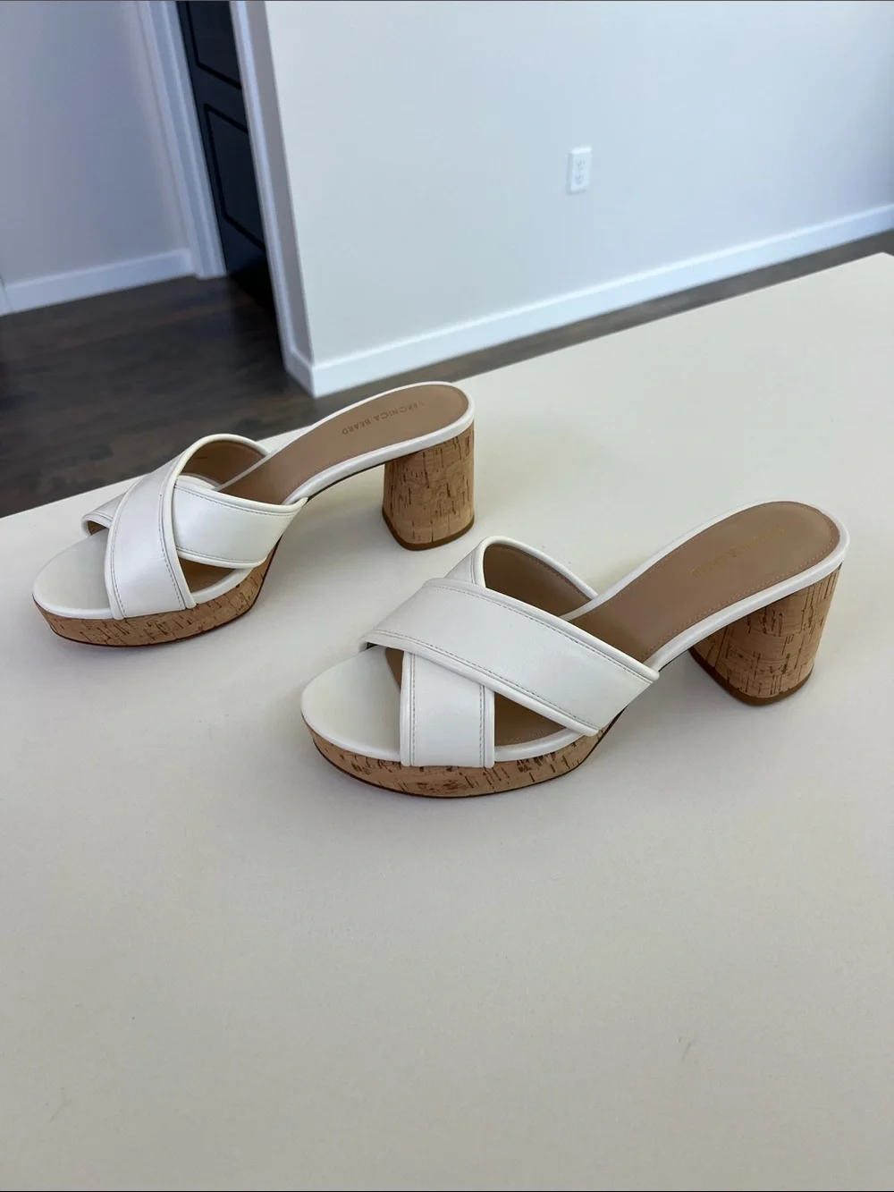 Veronica Beard dory coconut white open toe leather sandals cork block heels 9.5